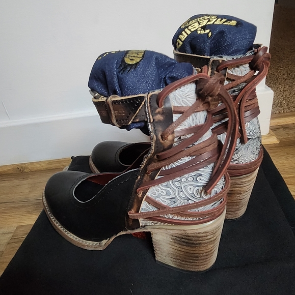 Freebird Raeanne - Picture 2 of 5